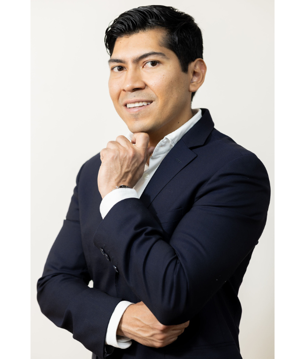 dr-amador-jimenez-cirujano-plastico-estetico-y-reconstructivo-en-cdmx.webp